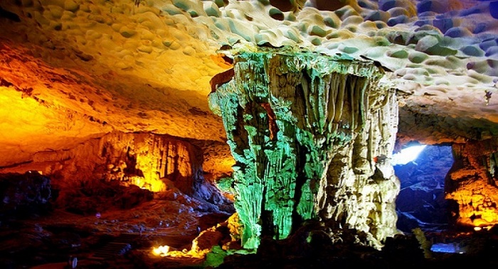 excursion baie halong grotte palais céleste